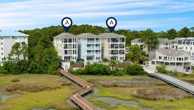 Sleeps 48, 2 Homes w/ Private Beach Access Bradley Circle Buyout by Avantstay - Foto 4, Interior