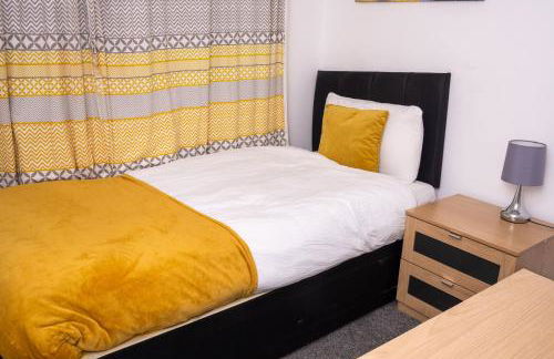 Conyngham Villa, Luxury Detached House, 6 Beds, 4BR,Large garden, Parking - Sleeps 8 - Foto 25