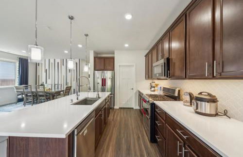 Serene Port Orchard Retreat - 3BR 3BA with Trails and Amazing Views - Foto 10