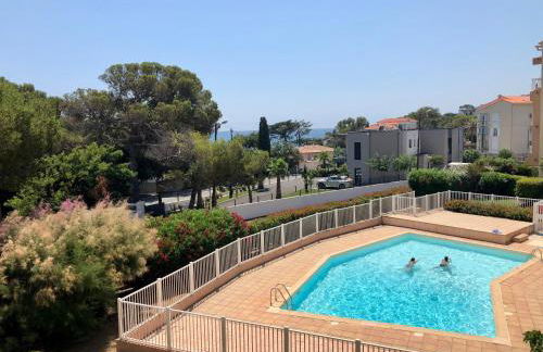 Apartment Newly Renovated Aircond-wifi-pool-sea View-150m to Beaches- Saint Aygulf - Foto 2