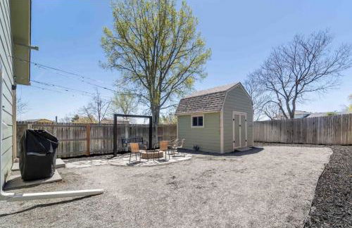 Morrison Getaway - 2BR House BBQ Free Parking - Foto 28