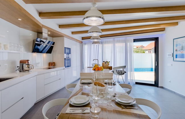 Villa Stone Pearl - Two Bedroom Holiday House With Pool - Foto 12