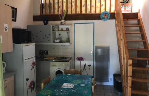 Pavillon avec piscine commune et jardin à 800m de la plage - FR-1-336-72 - Foto 9