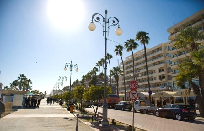 2 bed Apartment Overlooking Pool - Oroklini - Foto 23