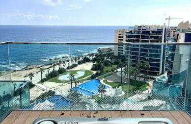 Luxury Penthouse with a Private Jacuzzi! - Foto 1