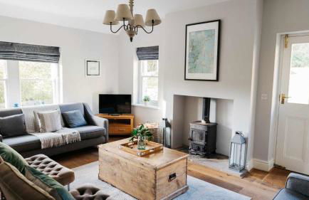 Dale House - Photo 4