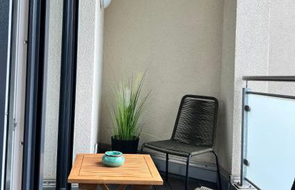 Modernes Apartment mit Balkon und Parkplatz Zentrum - Foto 25