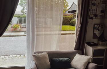 La Petite maison de Céline & Frédéric avec piscine à Préhy - Foto 8