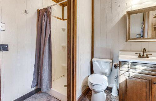 Smoky Mountain Cabin with Fire Pit and Stunning Views! - Foto 23