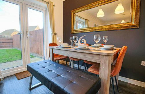 Stylish House with Smart TVs and Netflix, Fast Wifi, Free Parking and Garden by Yoko Property - Foto 21