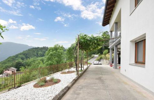 Cozy Home In Lamon With Wifi - Foto 12