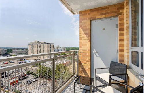 Downtown Silver Spring 2BR Skyline Balcony Suite Walkable to DC Metro LuxePad - Foto 7