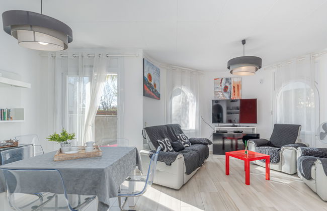 4 bedroom House in Castelló d'Empúries with private pool and garden - Photo 6