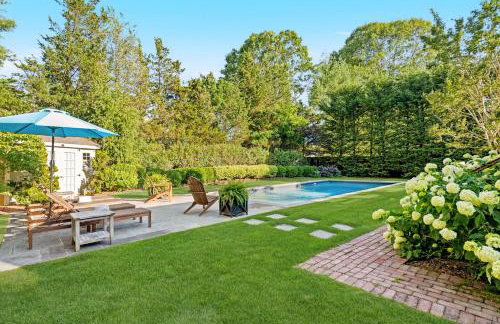 Steve's Place: Heated Pool, 3BR Southold Home, Beach - Foto 1