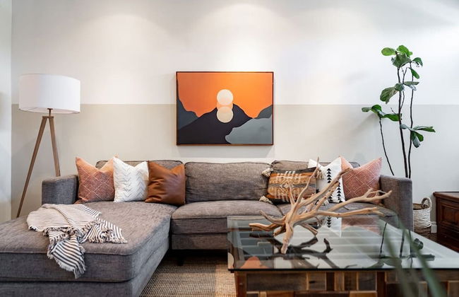 Your Home in San Diego - Two-car Garage - Foto 8