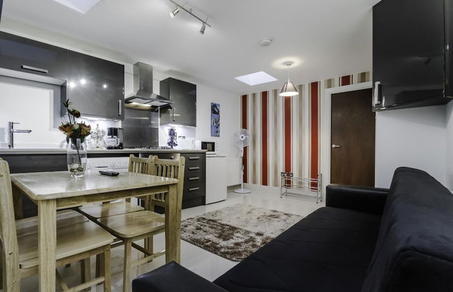 City Gate Serviced Apartments - Photo 13