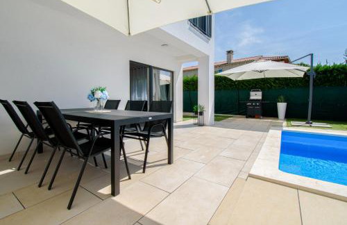 Modern Villa Angelina in Poreč - by Istrabook - Foto 9