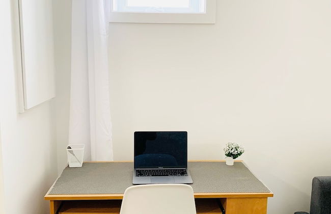 Luxurious and Peaceful Townhouse - Photo 14