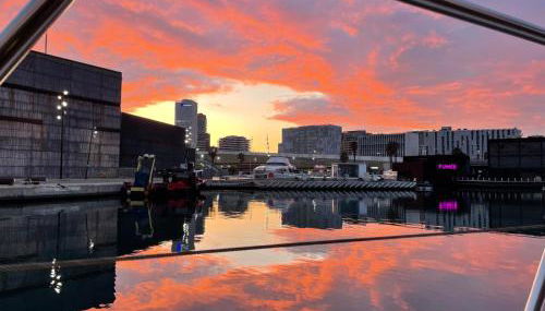 Waterfront Cozy two bedrooms - Photo 1