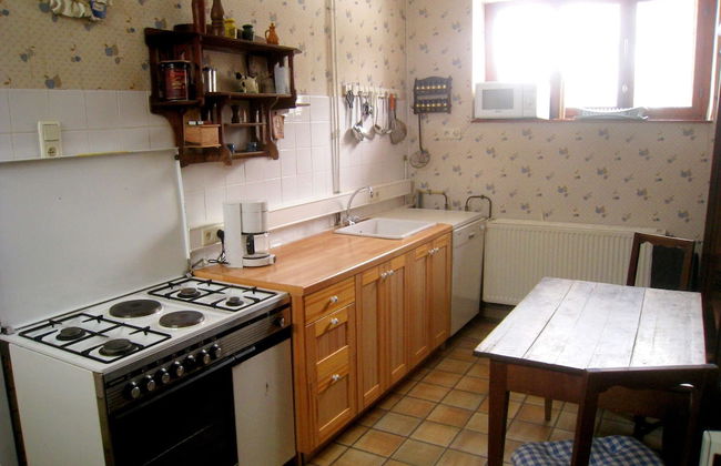 Castle in Roumont With Garden - Photo 10