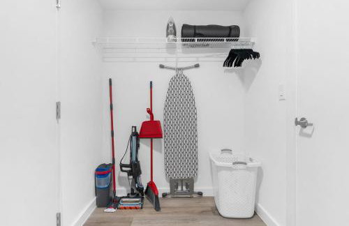 Lodgeur Denton - next to Rayzor Ranch, hospitals, close to UNT - Foto 57