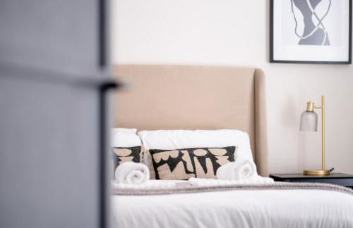 Luxury 4BDR House By Torr Property Group Short Lets & Serviced Accommodation With Free Gated Secure Parking & Private Patio Garden Liverpool - Foto 27