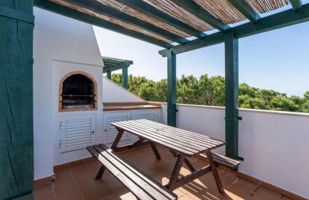 2 BDR House W/Terrace in Praia Verde by LovelyStay - Foto 29