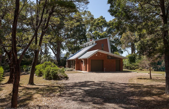 Bay Retreat Port Arthur - Photo 13