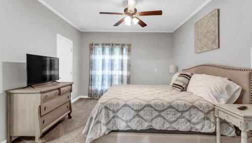 Grill & Chill Retreat - Photo 3