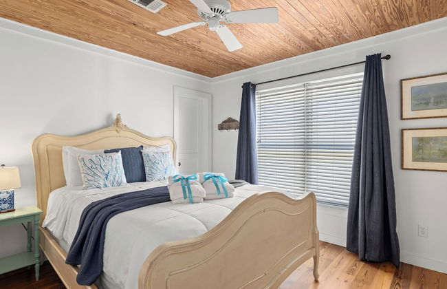 Cute Beach Cottage Steps to the Beach! Panama City Beach, FL! - Foto 4