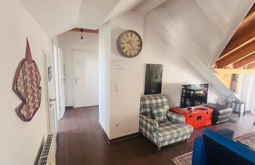 Apartment mit schöner Aussicht auf den Großen Feldberg & Burg Königstein & Frei PARKPLATZ auf Straßenseite - Foto 6