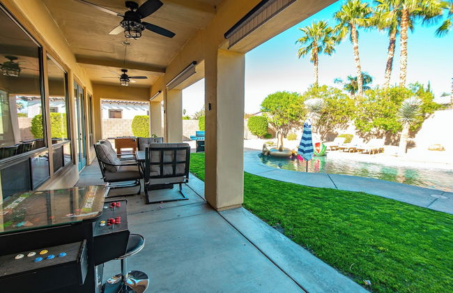 Luxury Resort Style Living w/ Pool & Jacuzzi - Foto 20