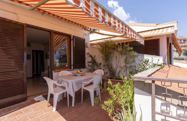 1 bedroom Apartment in Ospedaletti with swimming pool and garden - Photo 16