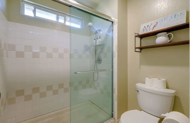 @ Marbella Lane - 4BR Home Away From Home Ldry - Foto 25