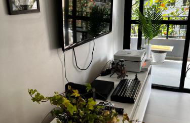 Apt perto da praia c vaga e arrumadeira e janelas anti ruídos - Foto 6