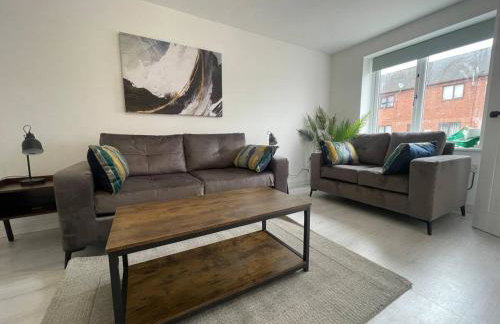 3 Bedroom New House Sleeps 5 with FREE Parking&WiFi-B - Foto 4