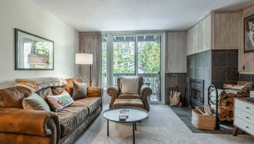 Crestview #3 bldg C 1 Bedroom plus Den / 2 Bathroom, close to town shuttle and short walk to village - Foto 2