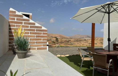 Private villa with pool in the mountains - Photo 6