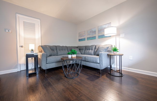 Stay Avenida Westshore - Photo 12