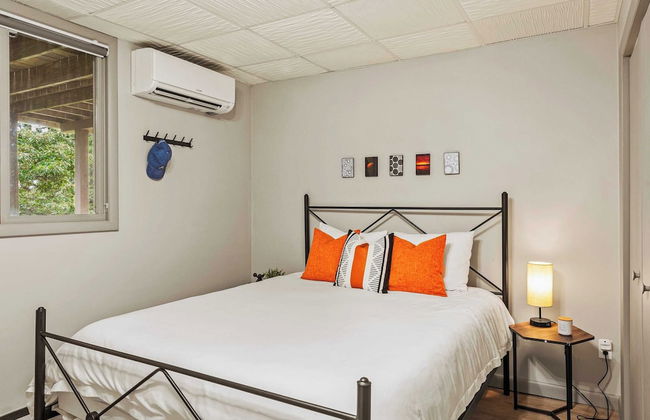 Emerald Bluff by Avantstay Lake Views, Deck, Fire Pit, Game Room - Photo 42