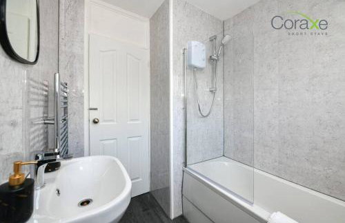 3 Bedrooms Urban Oasis for Contractors and Families by Coraxe Short Stays - Foto 18