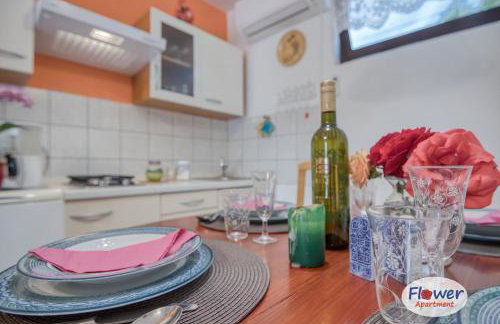 Romantic Apartment Flower - Photo 15