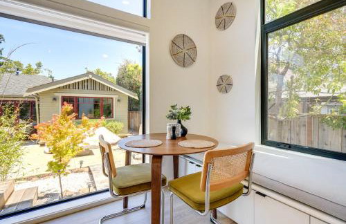 Redwood City Escape with Big-Screen TV! - Foto 10