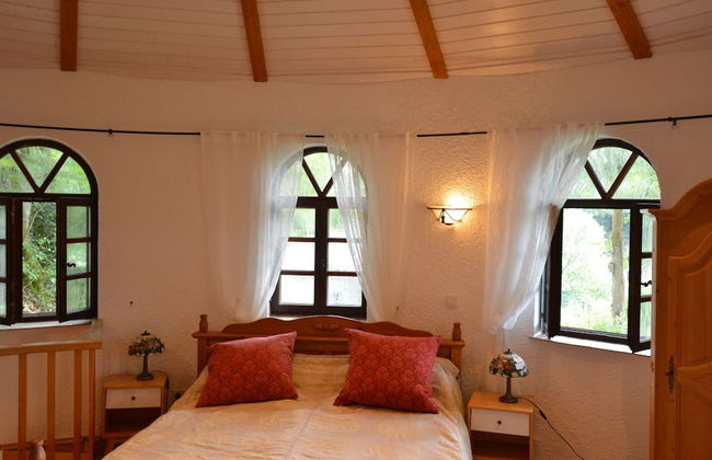 Strotzbusch Forest Hideaway - Photo 2