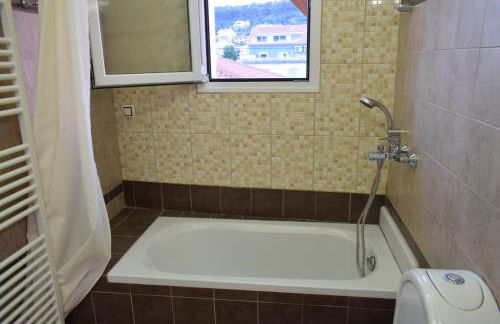 Alimar Apartment - Photo 30