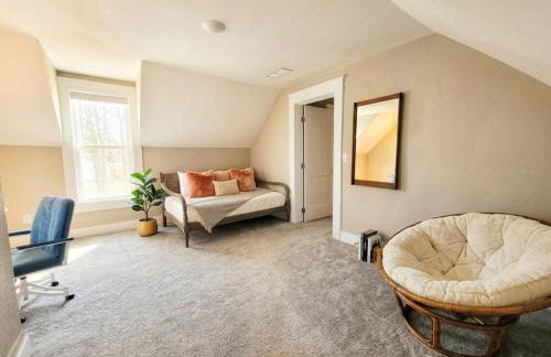 Sweet Cottage near Downtown DSM - Foto 15