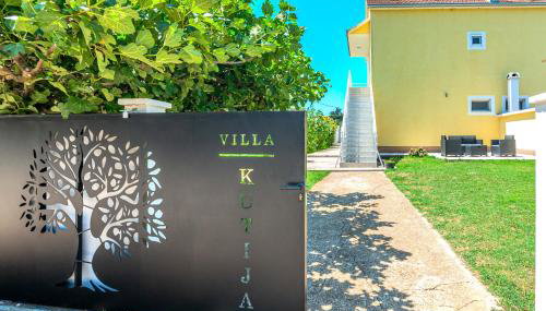 Villa Kutija with heated pool - Photo 3