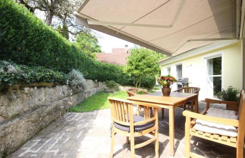 Casa-Philipp, mediterrane, lichtdurchflutete, stilvolle Ruhe-Oase, ebenerdig, mit Garten, Terrasse, Grill und Sauna im Naturparadies Fränkische Schweiz - Foto 3