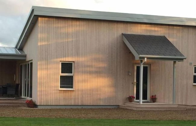 Executive Lakeside Lodge at Mullans Bay - Photo 14