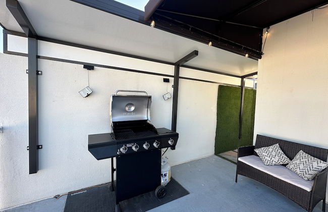 Experience Luna Sky! 65" TV Bar BBQ go FL Keys - Foto 47